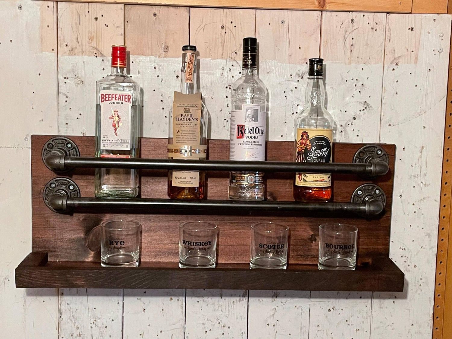 Industrial Pipe Bar Shelf – Retro Wine Rack with Stained Wood