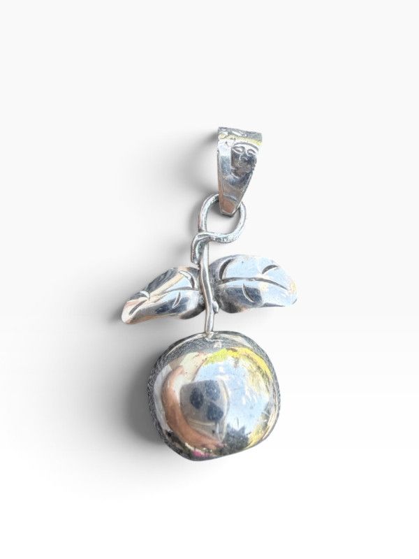 Vintage Rare Retired Sterling James Avery Hollow 3D Apple Pendant