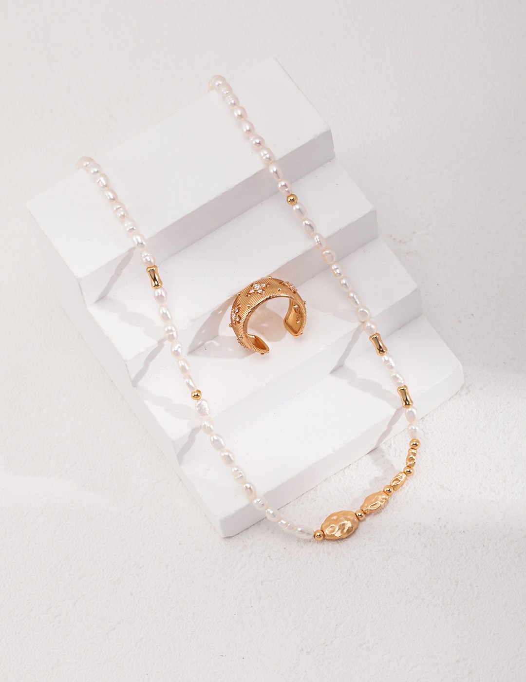 Natural Texture Pearl Necklace