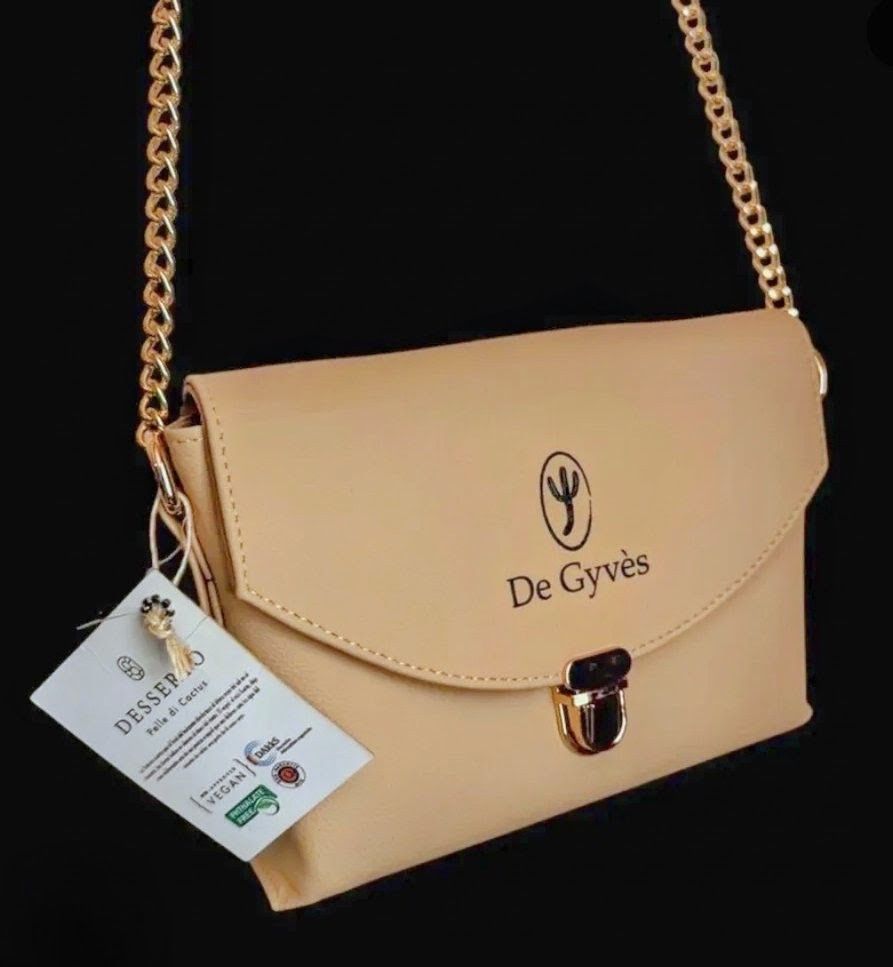 DeGyvès Purse – Sand