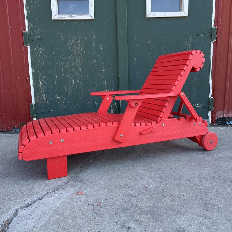 Poly-Luxe Recycled Plastic Deluxe Lounge Chair