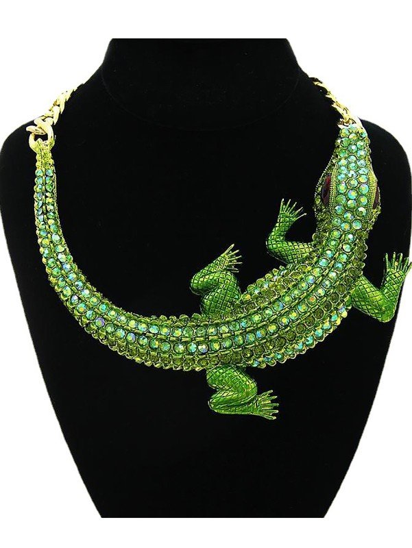 Fashionable Exaggerated Alloy Crocodile Chain Necklace Suitable For Women's Daily Wear