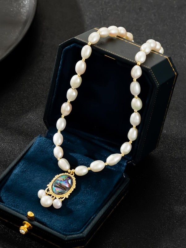 Cultured Pearl Pendant Necklace