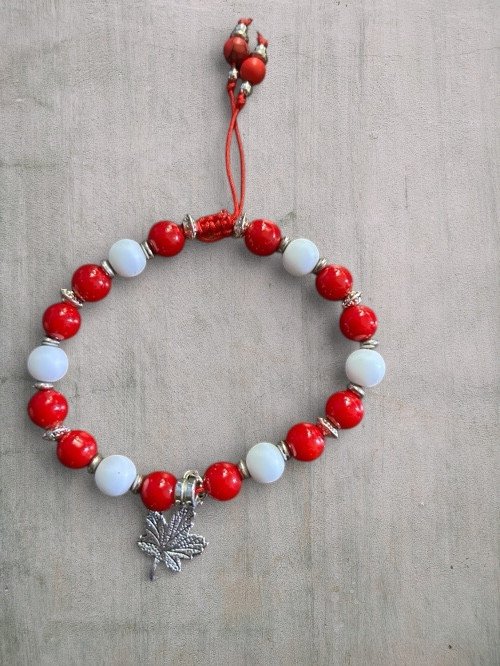 Canada red and white beads with love and leaf pendants