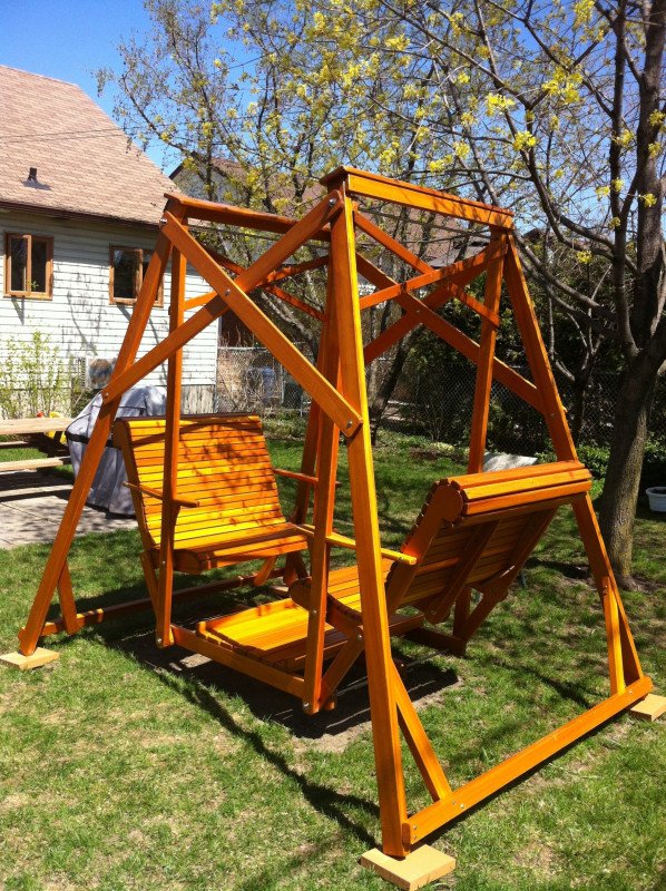 Wooden Classic Garden Swing