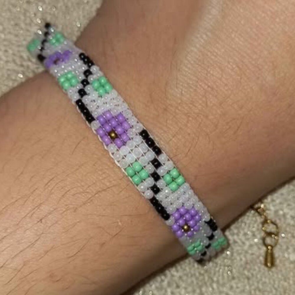 Dainty Lavender Floral Beaded Loom Bracelet - Stainless Steel Hardware