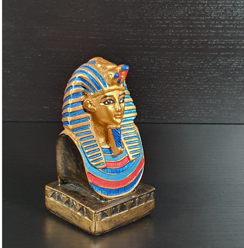 King Tut statue