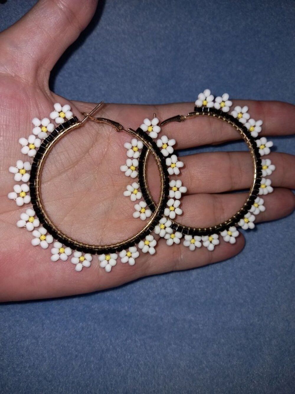 Black and White Daisy Beaded Hoop Earrings - 5cm Handwoven Floral Statement Jewelry