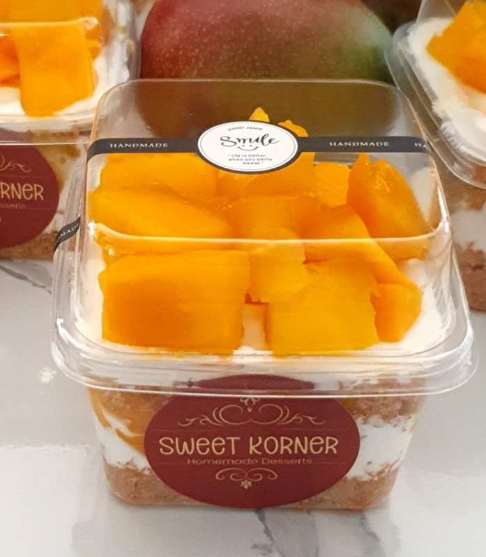 Konafa with mango cups