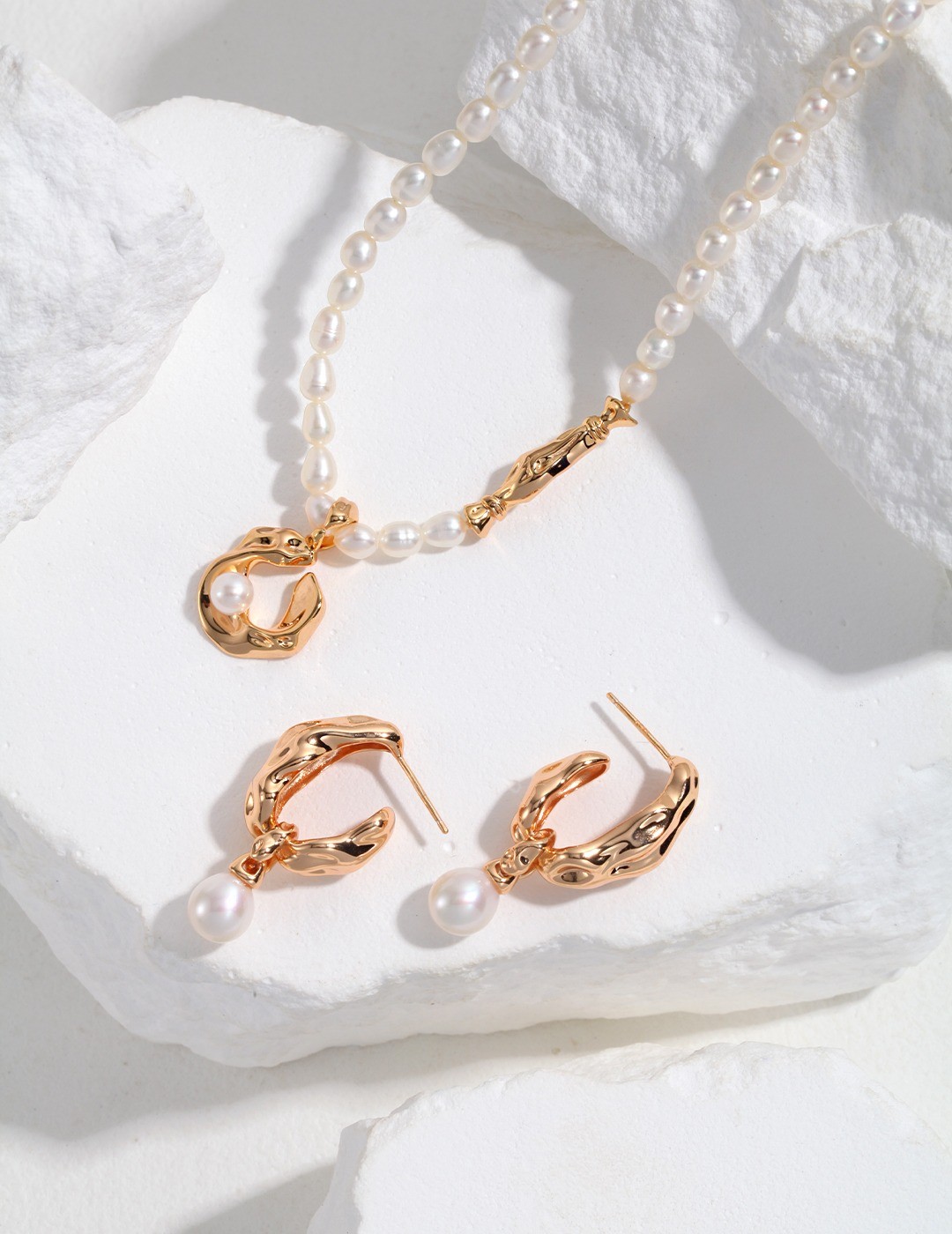 Silk Scarf Pearl Necklace